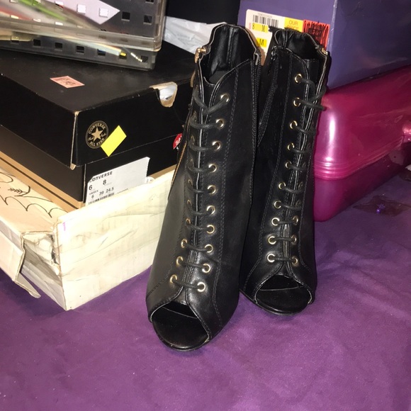 Heeled booties - Picture 4 of 6